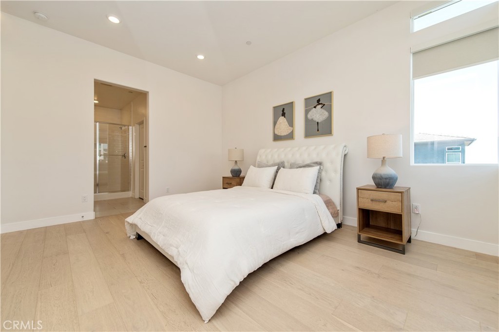 273 LYNX, Irvine CA 92618 - photo 28