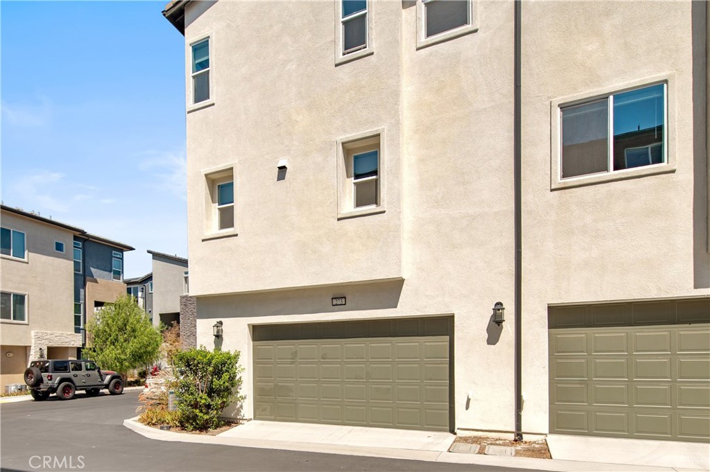 273 LYNX, Irvine CA 92618 - photo 38