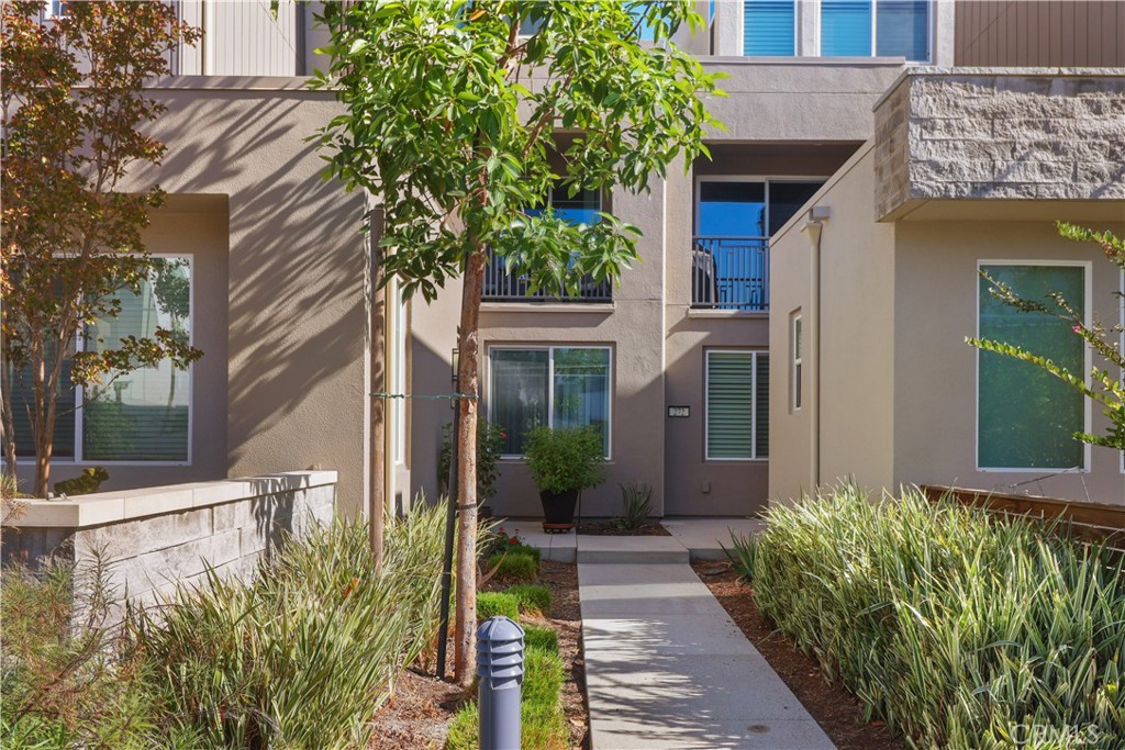 274 Novel, Irvine CA 92618 - photo 1
