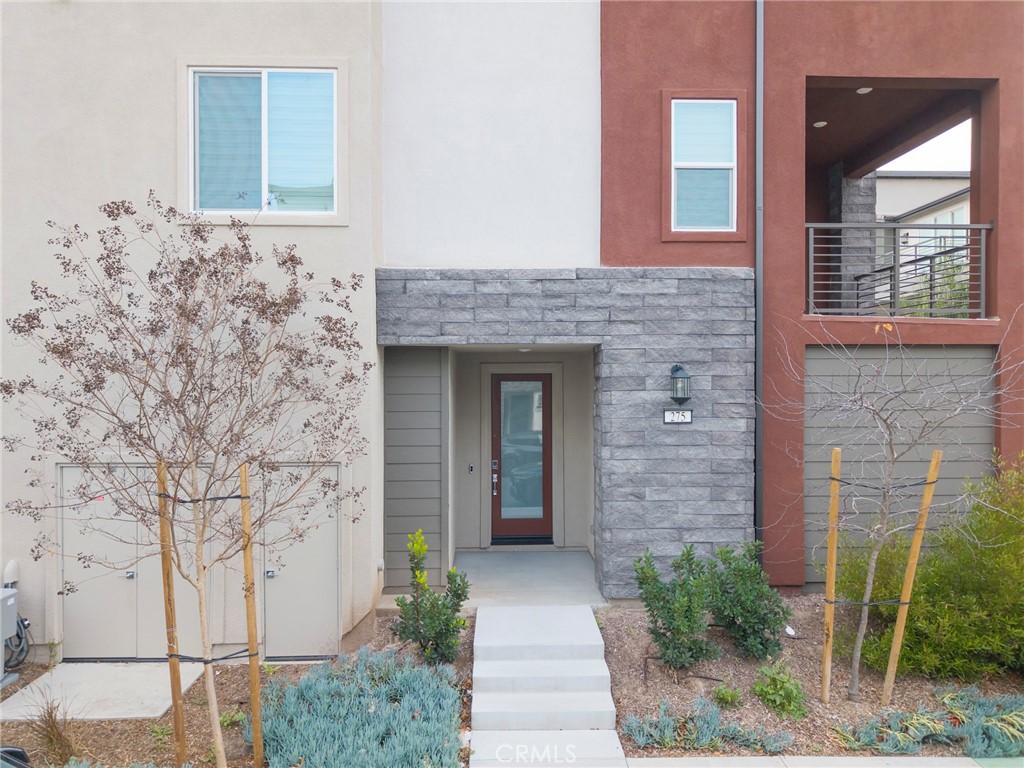 275 Lynx, Irvine CA 92618 - photo 1