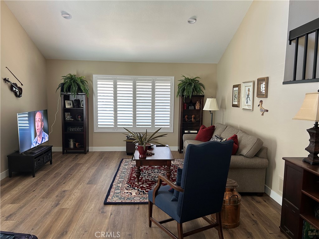 vaulted ceilings , Nw flooring & recess lighting - 28 Lucero W, Irvine CA 92620 - photo 4