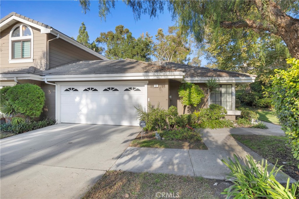 28 Morning Breeze 26, Irvine CA 92603 - photo 1