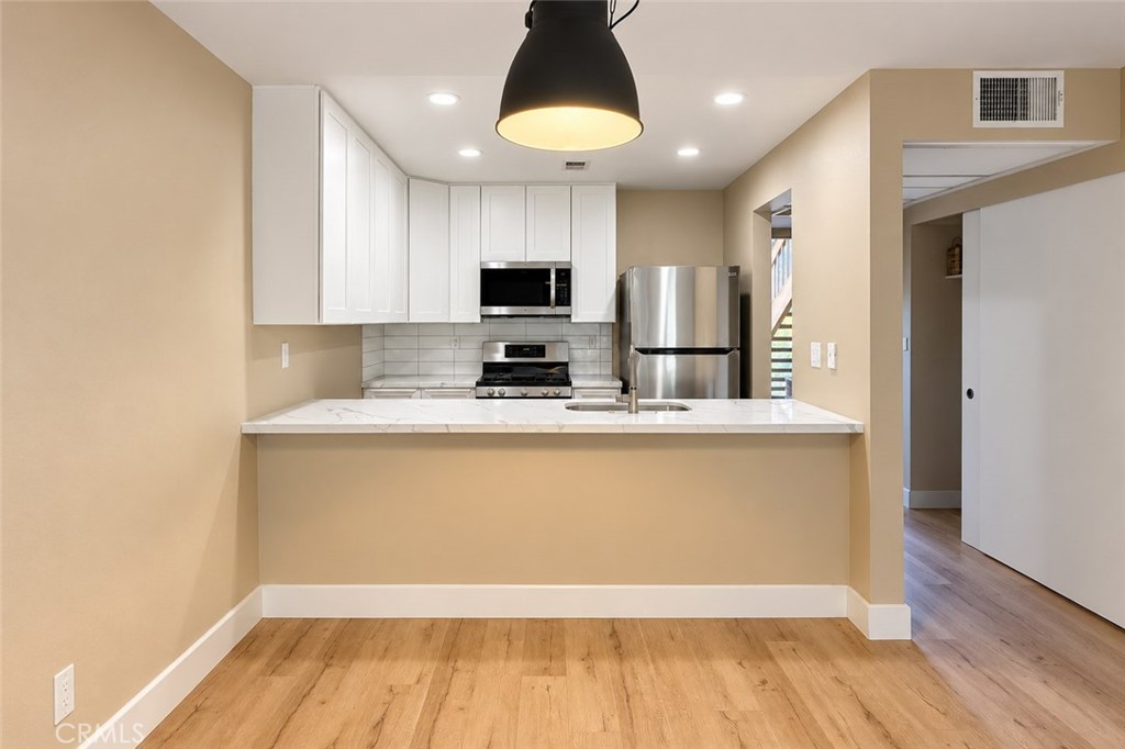 284 Tangelo, Irvine CA 92618 - photo 5