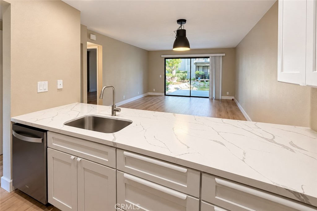 284 Tangelo, Irvine CA 92618 - photo 7