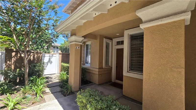 29 Carnation, Irvine, CA 92618
