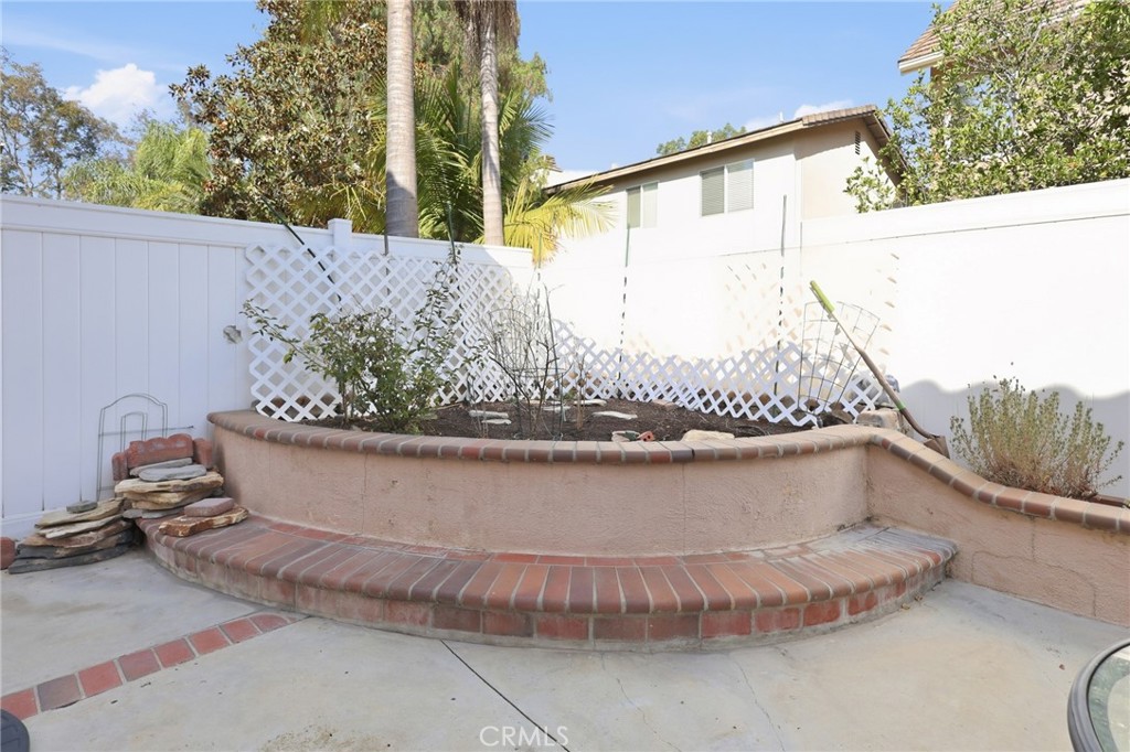 29 Pembroke, Irvine CA 92618 - photo 46