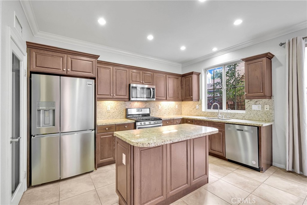 29 Splendor, Irvine CA 92618 - photo 4