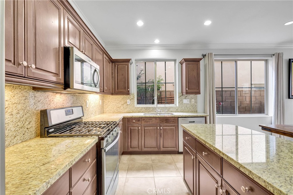 29 Splendor, Irvine CA 92618 - photo 8