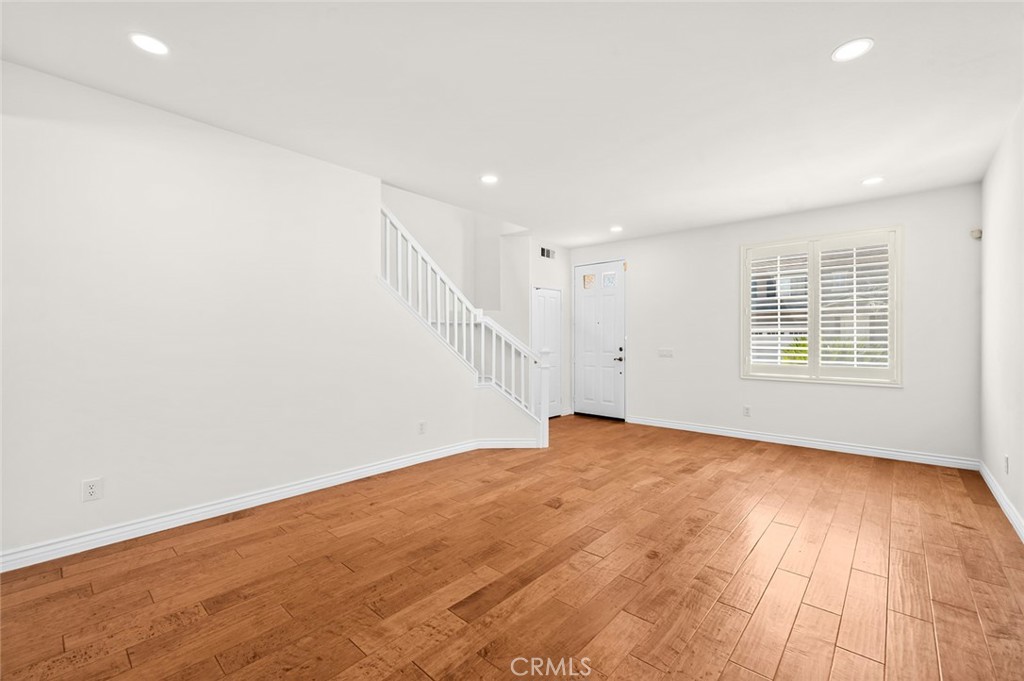 29 Washington, Irvine CA 92606 - photo 4