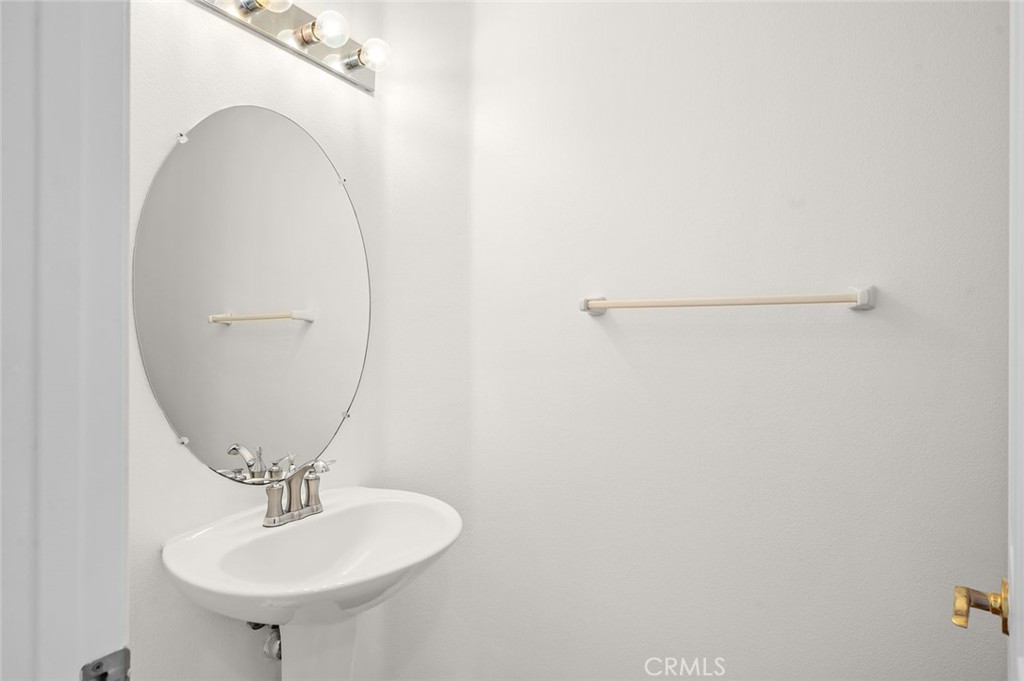29 Washington, Irvine CA 92606 - photo 8