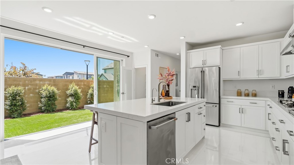 291 Lynx, Irvine CA 92618 - photo 12