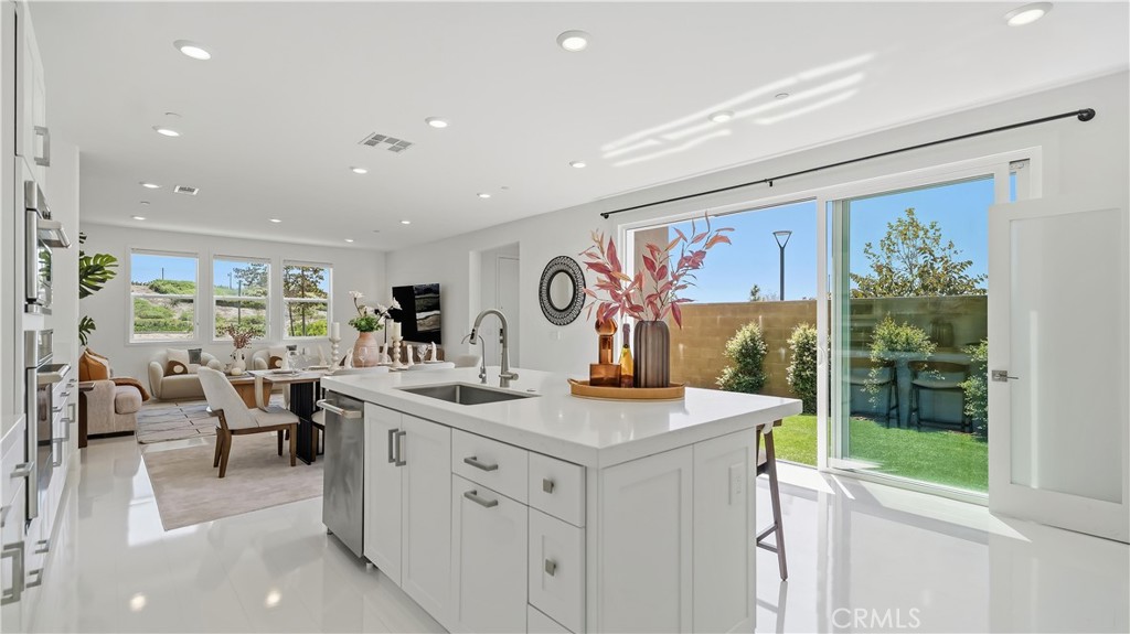291 Lynx, Irvine CA 92618 - photo 17