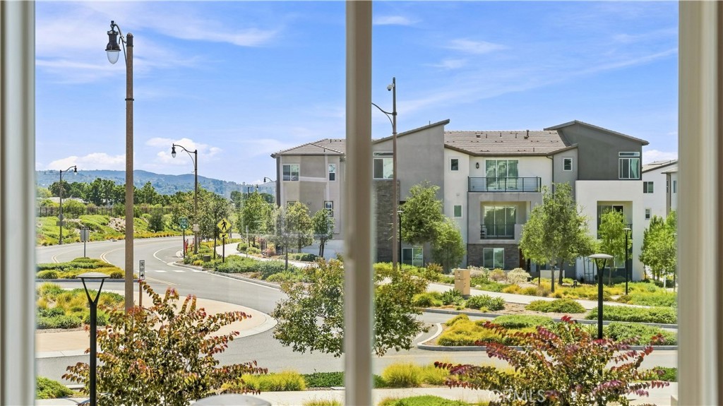 291 Lynx, Irvine CA 92618 - photo 29
