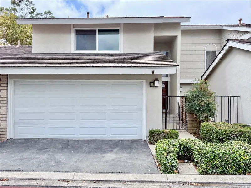 3 Cresthaven 41, Irvine, CA 92604