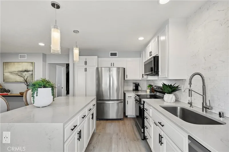 3 Summer Breeze, Irvine, CA 92603