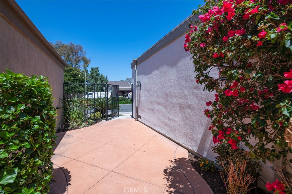 3 Willow Tree Lane, Irvine CA 92612 - photo 34