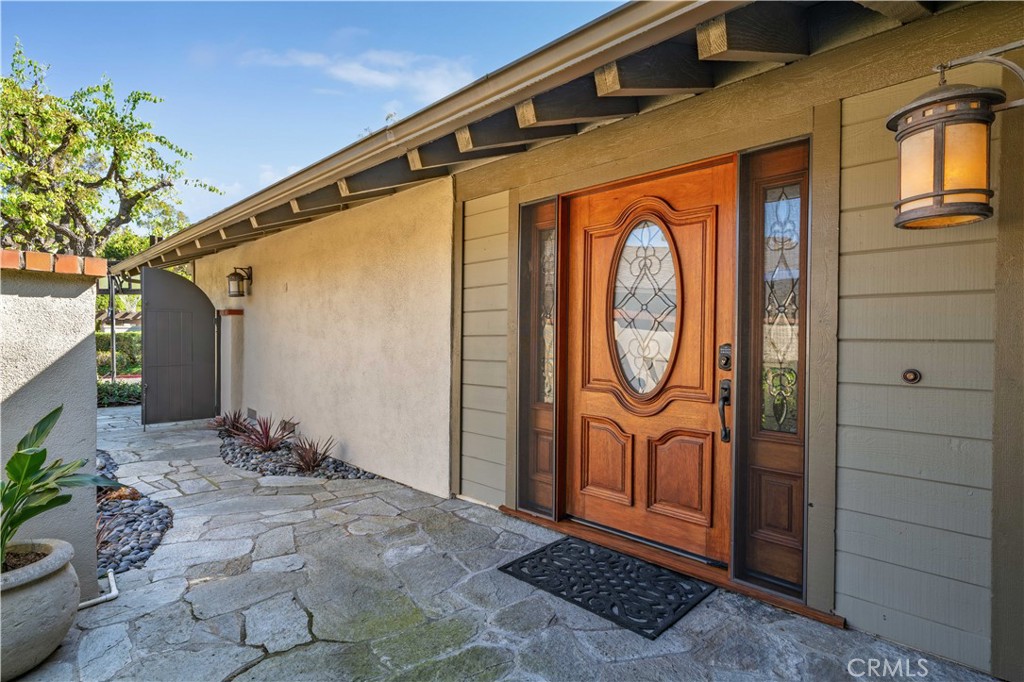 Front Courtyard to front door - 30 Arboles 34, Irvine CA 92612 - photo 5