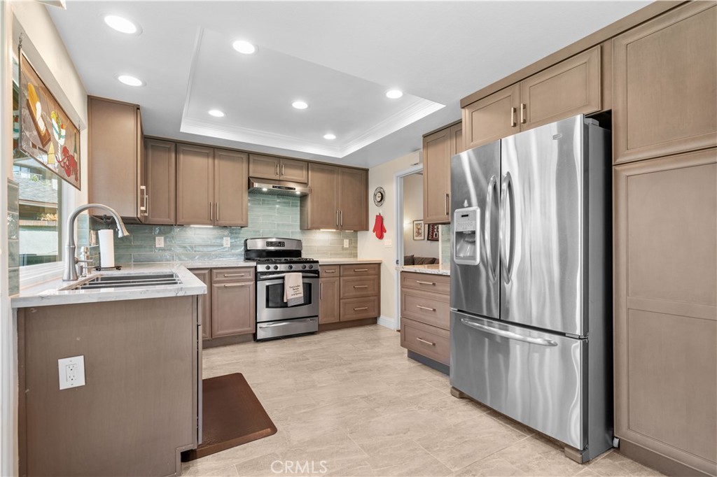 Remodeled Kitchen - 30 Arboles 34, Irvine CA 92612 - photo 15
