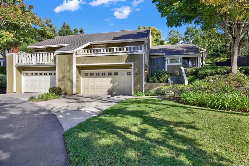 30 Rainbow Falls 17, Irvine