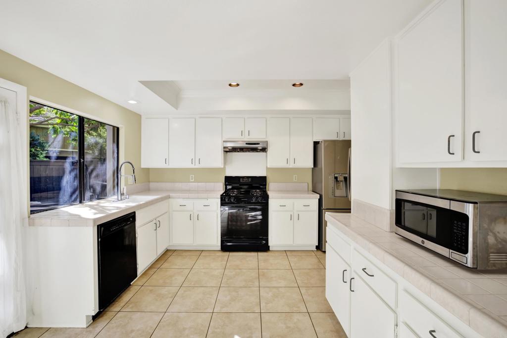 30 Rainbow Falls 17, Irvine CA 92603 - photo 11