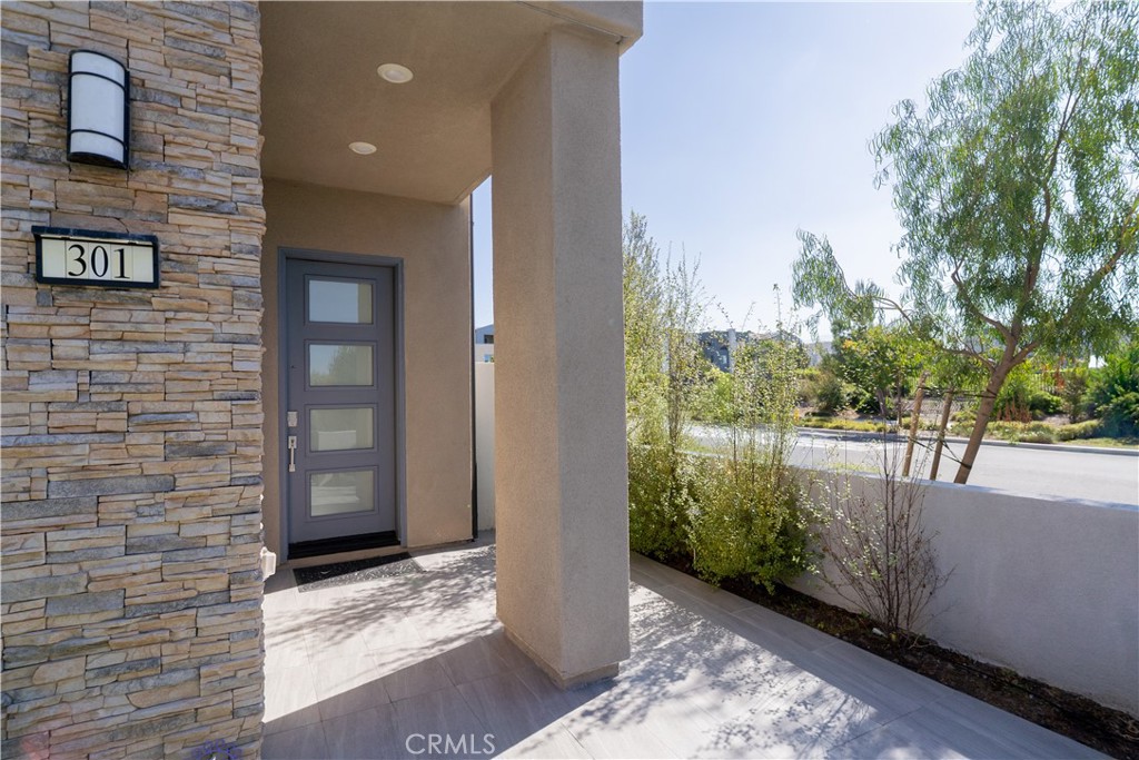 301 Baluster, Irvine CA 92618 - photo 3