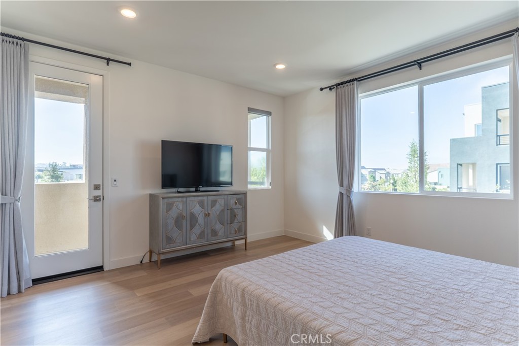 301 Baluster, Irvine CA 92618 - photo 18