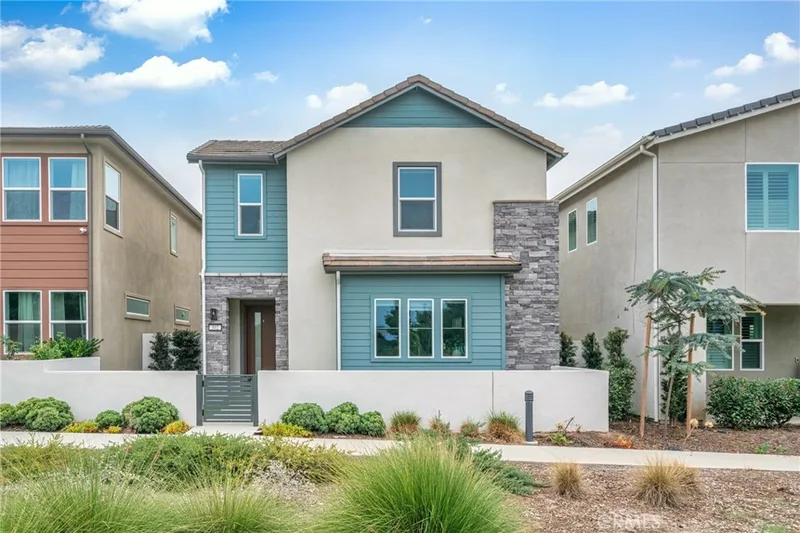 302 Merit, Irvine, CA 92618