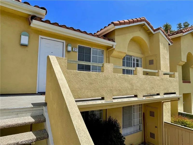 31 Alicante Aisle 59, Irvine, CA 92614