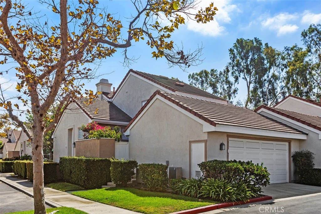 31 Dartmouth, Irvine CA 92612 - photo 1