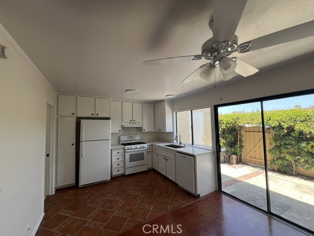 31 Meadowgrass, Irvine CA 92604 - photo 2