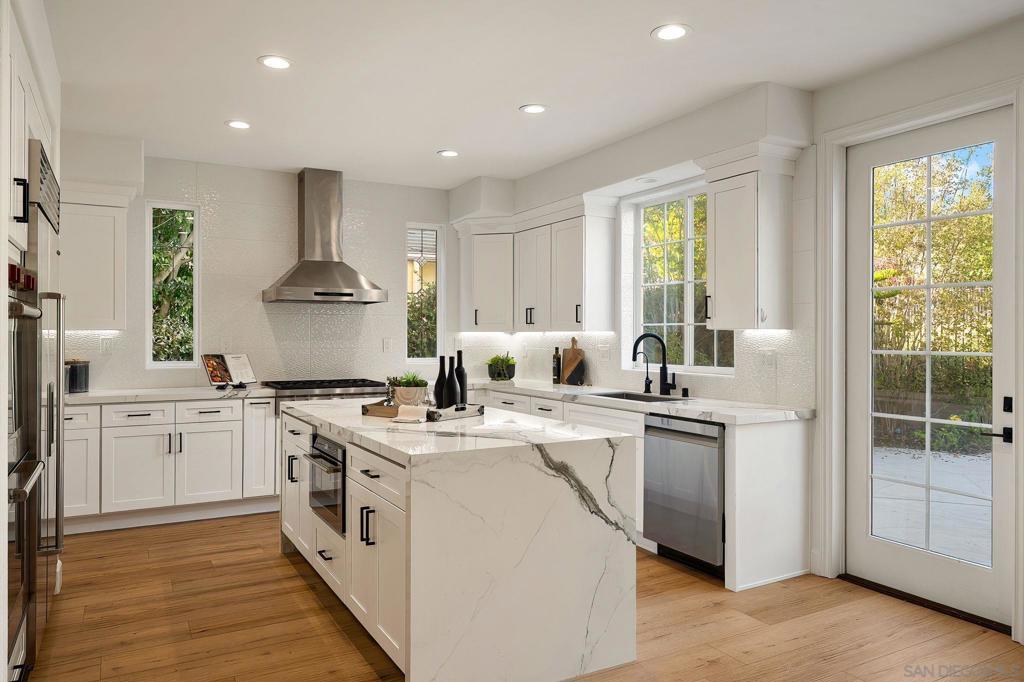 31 Montclair, Irvine CA 92602 - photo 4