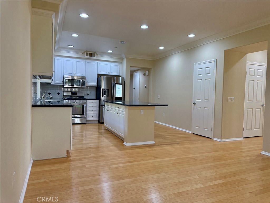 31 Regal, Irvine CA 92620 - photo 5