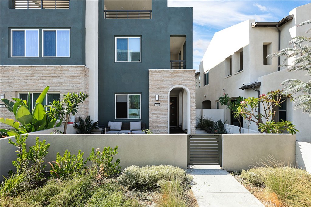 313 Baluster, Irvine CA 92618 - photo 1