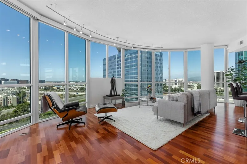 3131 Michelson 1601, Irvine