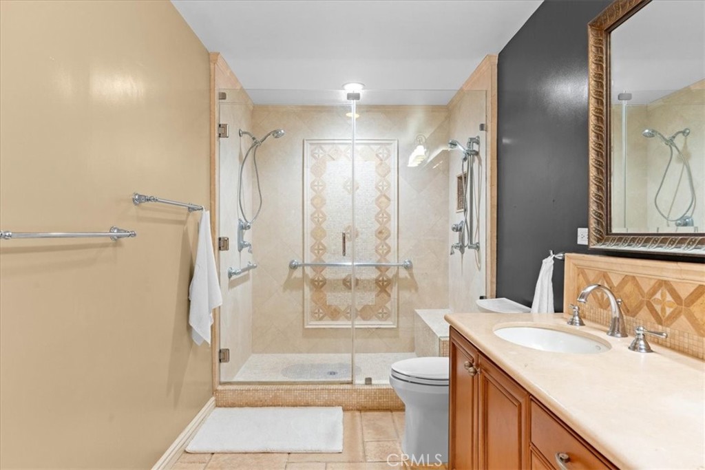 Primary bathroom 2 - 3160 Watermarke, Irvine CA 92612 - photo 31