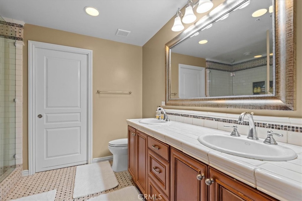 Primary bathroom 1 - 3160 Watermarke, Irvine CA 92612 - photo 36