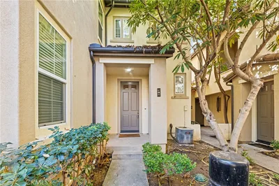 32 Perennial, Irvine