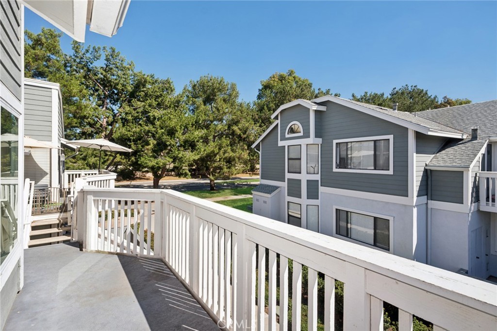 32 Remington, Irvine CA 92620 - photo 2