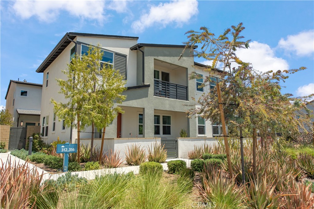 320 Junco, Irvine CA 92618 - photo 2