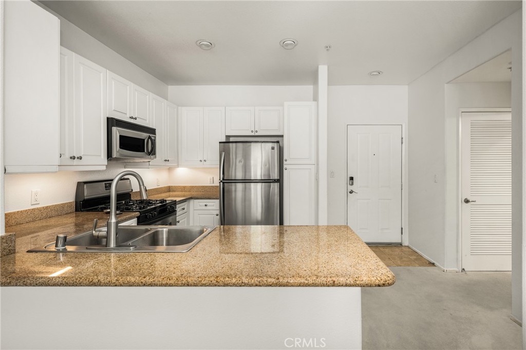 3202 Watermarke, Irvine CA 92612 - photo 8