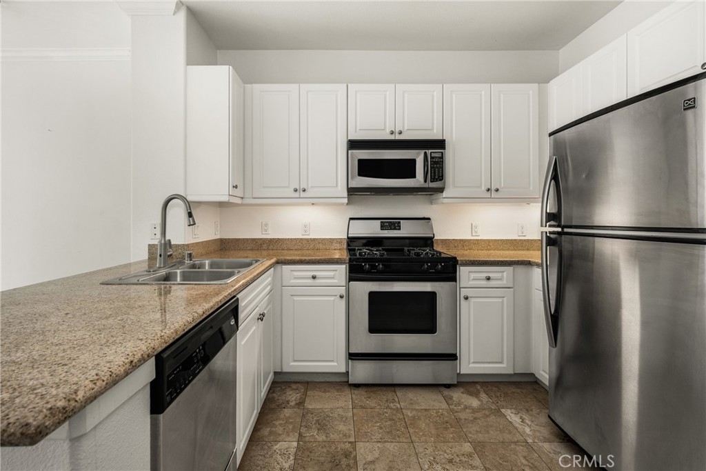 3202 Watermarke, Irvine CA 92612 - photo 11