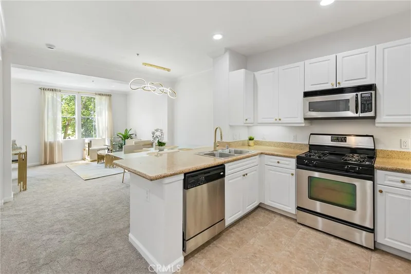 3207 Watermarke Place, Irvine, CA 92612