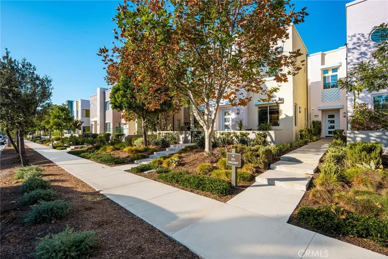 321 Magnet, Irvine
