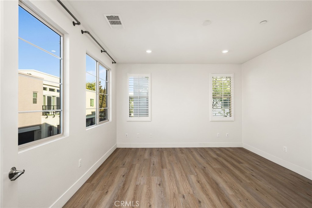 321 Magnet, Irvine CA 92618 - photo 18