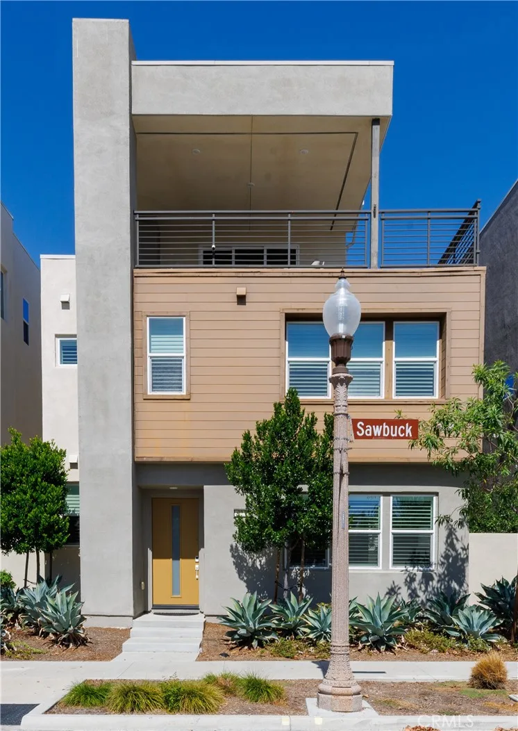 323 Sawbuck, Irvine