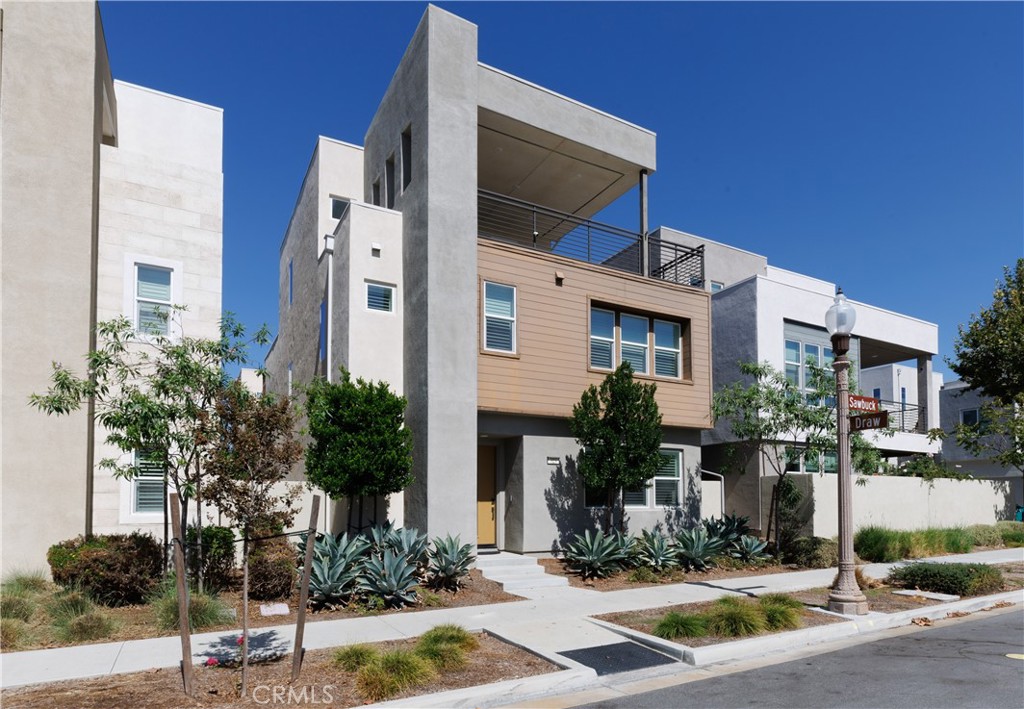 323 Sawbuck, Irvine CA 92618 - photo 2