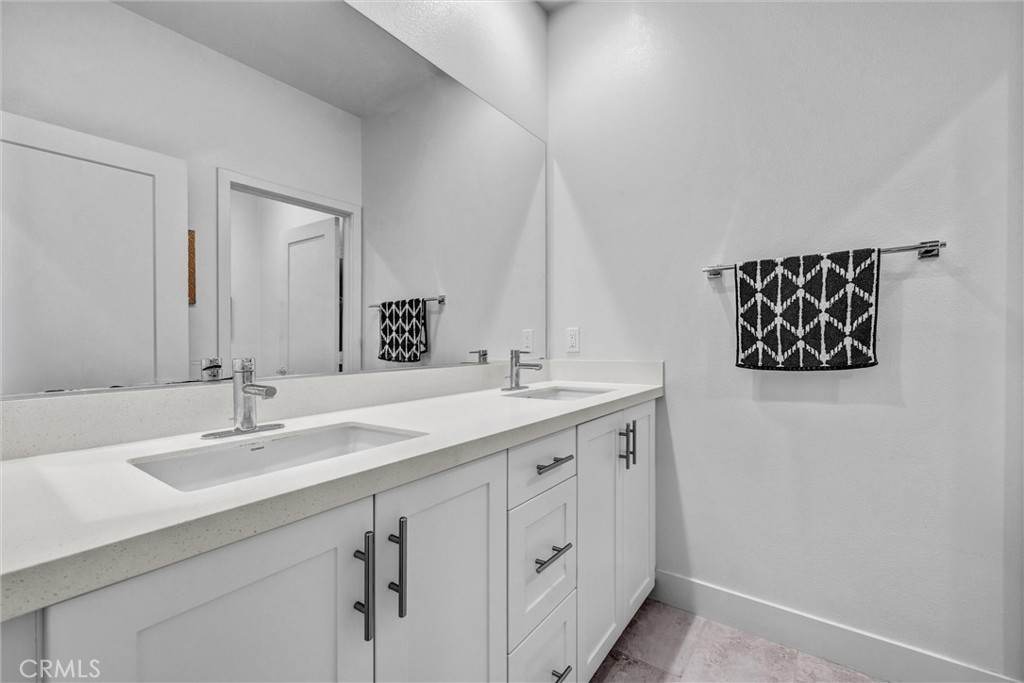 327 Novel, Irvine CA 92618 - photo 32