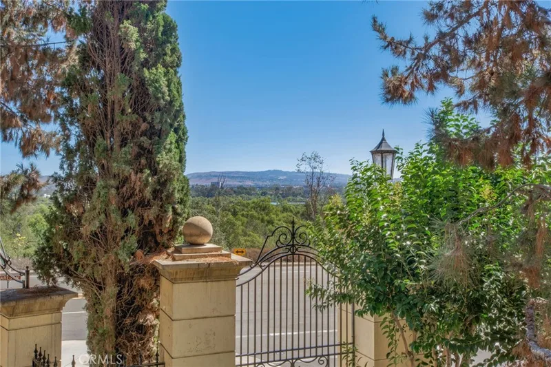 3270 Watermarke Place, Irvine, CA 92612
