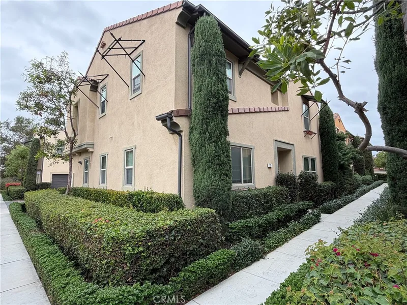 33 Latitude, Irvine, CA 92618