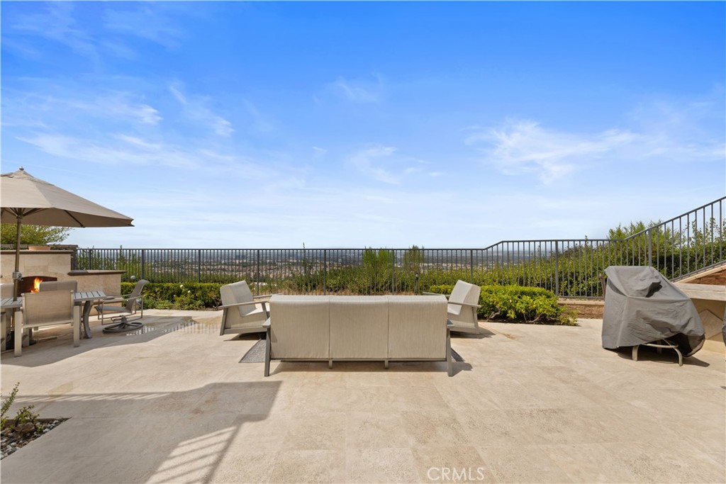 33 Trumpet Vine, Irvine CA 92603 - photo 2